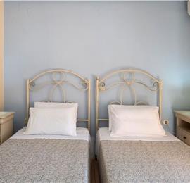 7 bedroom seaside villa with pool, Kassiopi, sleeps 13